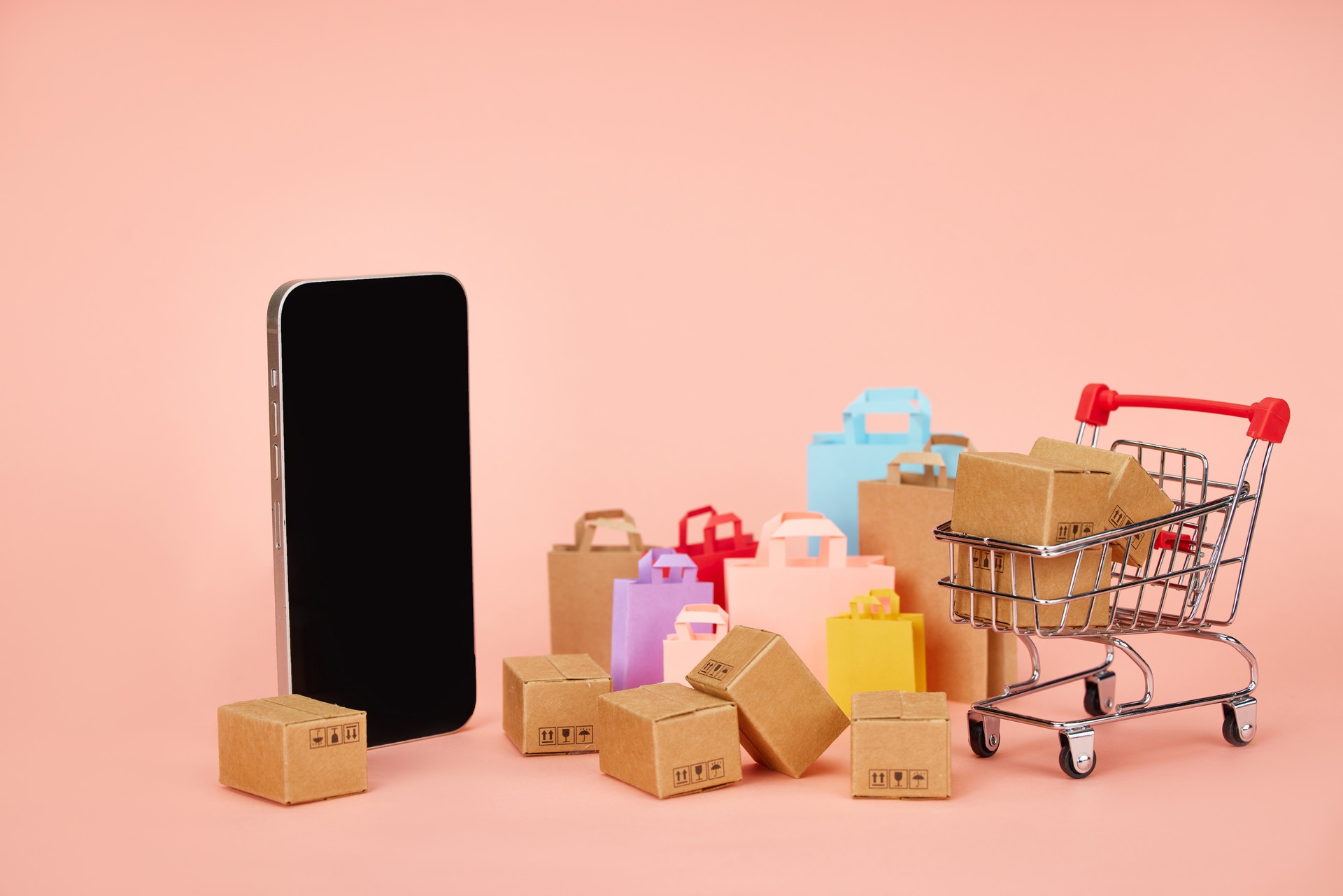 新消費品牌策劃之新銳品牌“三屏聯動”